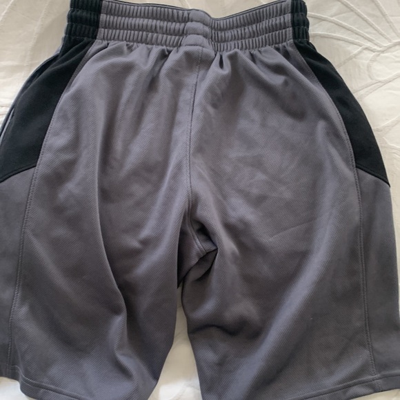 Champs Shorts - Picture 2 of 6